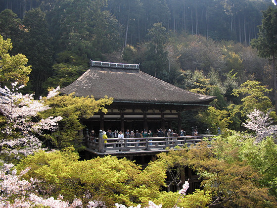 Kiyomizudera temple okunoin